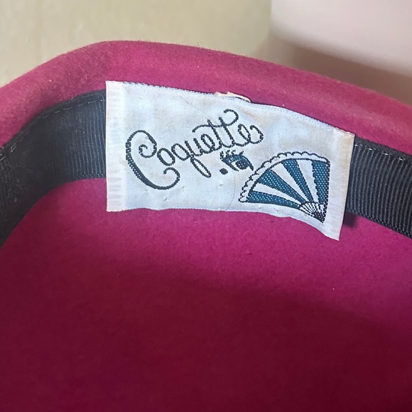 COLORFUL 1960\'s RASPBERRY FELT & FUCHSIA/NAVY  FEATHER HAT WITH RHINESTONE TRIM main image 4